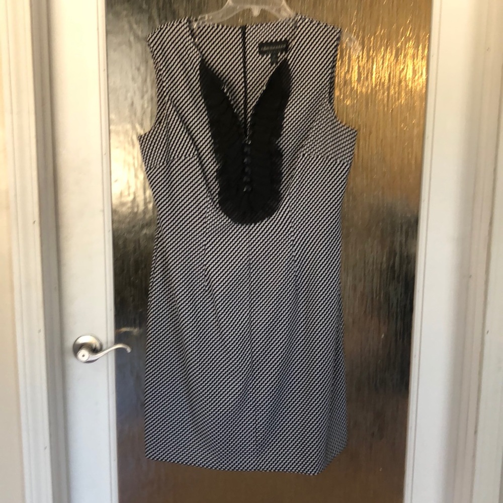 Connected apparel black and white dress w/ ruffles